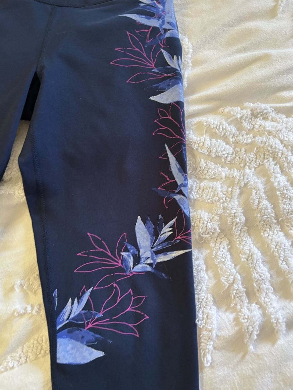 Calvin Klein Navy Floral Cross-Back Sports Bra & Leggings Set - Picture 8 of 12
